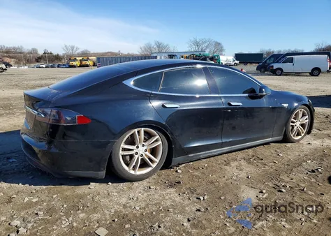 2013 Tesla Model S из США, поврежденный, VIN 5YJSA1CG6DFP08040